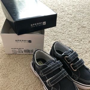 Little Boys size 8.5 Sperry shoes NEW!